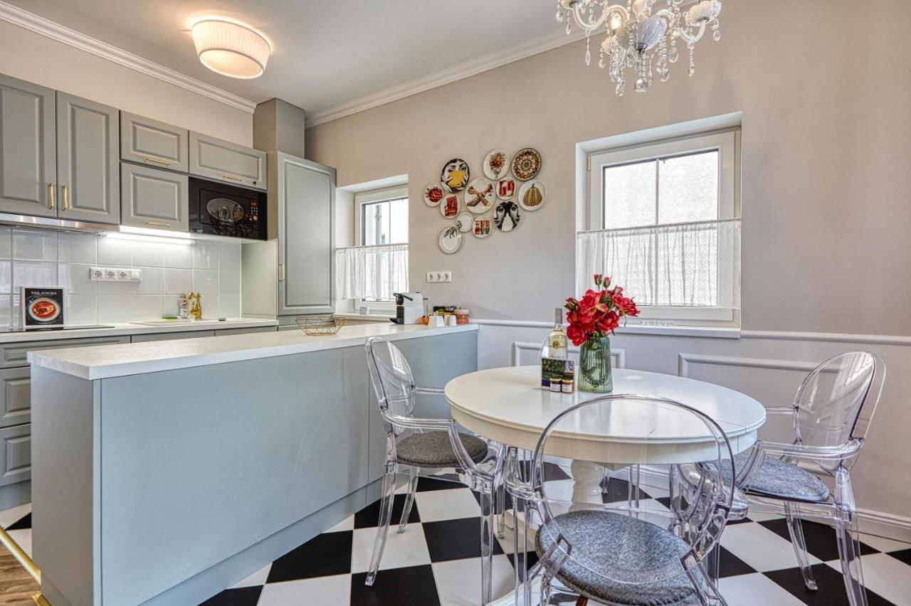 The Doors Boutique Apartments Mosonmagyaróvár Zewnętrze zdjęcie